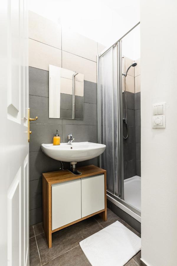 Stylish Designed Apartment In A Top Location ウィーン エクステリア 写真